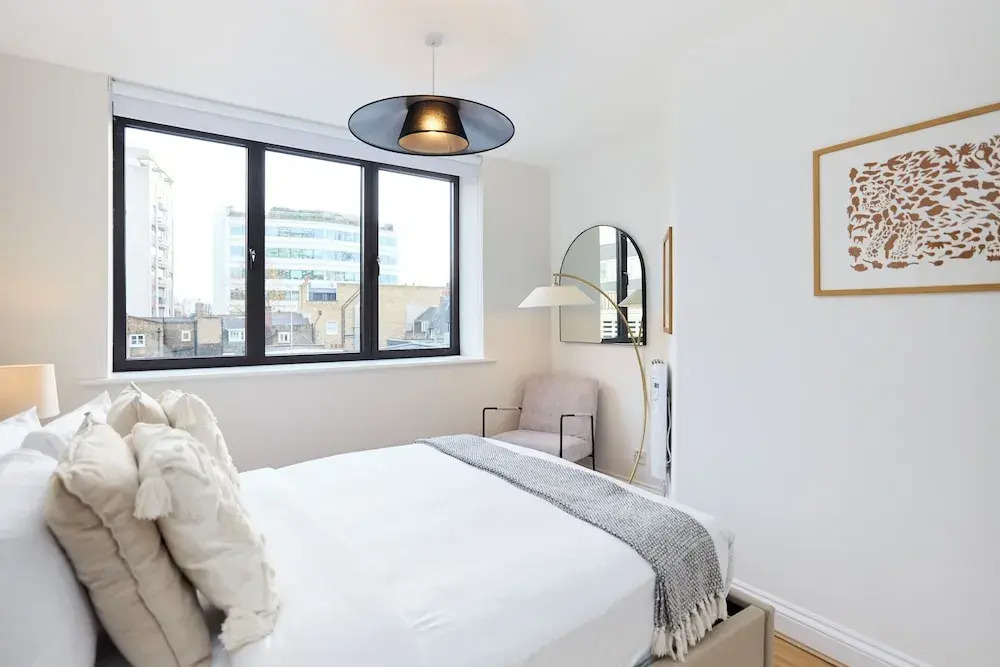 The Goodge Street Place - Bright 2bdr Flat