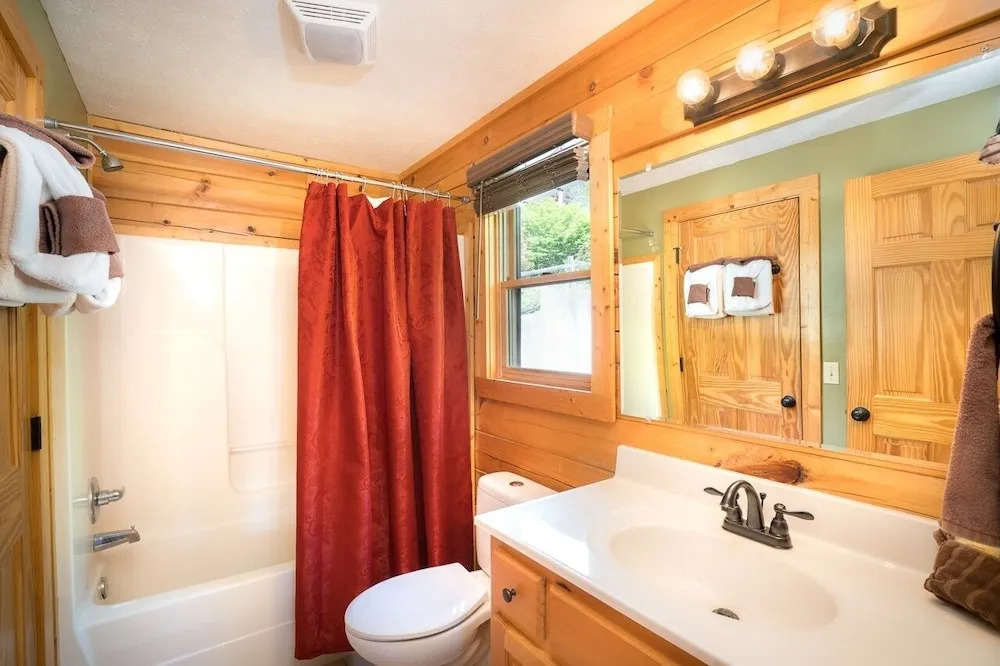 Some Peak Somewhere 3 Bedroom Cabin