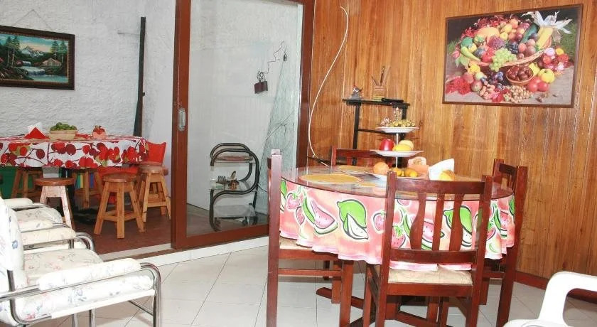 Hostal Monarca