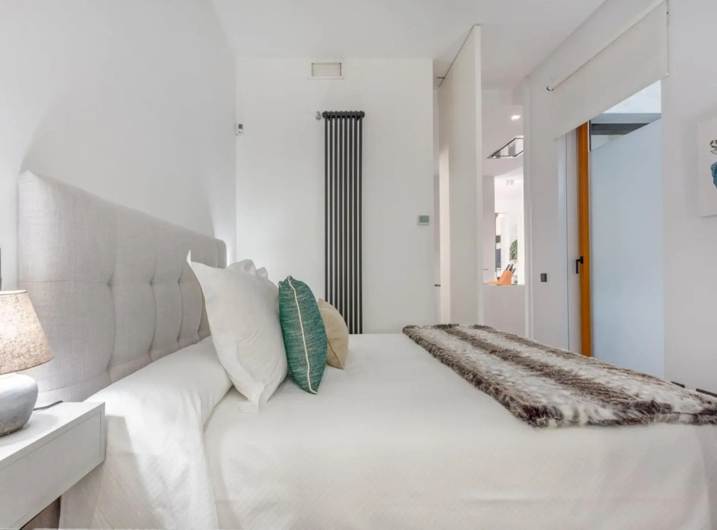 City Center modern apartment for 4 SANTA TERESA II