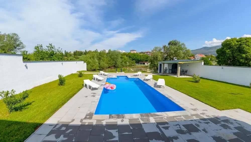 Sweet Retreat-Buna Riverside with pool