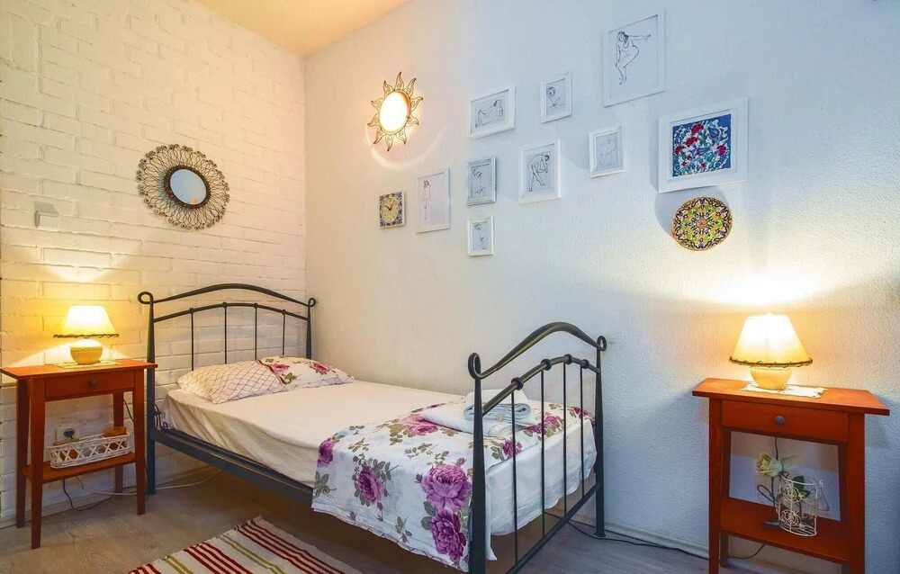 Pet Friendly Home In Zrnovnica