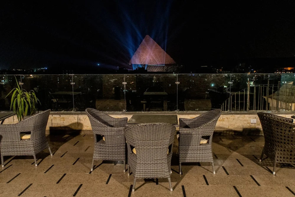Top pyramids view hotel