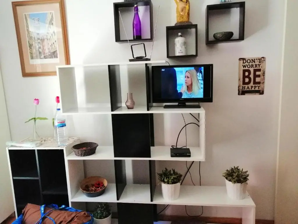 Apartment with one bedroom in Lisboa with WiFi 5 km from the beach