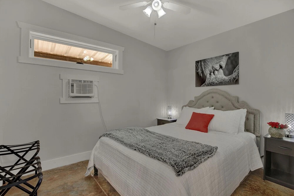 Romantic Casita With Grill ten min From Downtown!