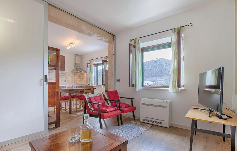Beautiful Home in Zvecanje With 1 Bedrooms, Wifi and Outdoor Swimming Pool