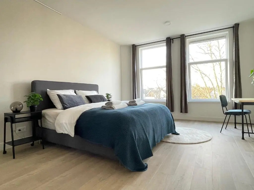 Happy 3 Bedroom Serviced Apartment 106m2 -MNL H-