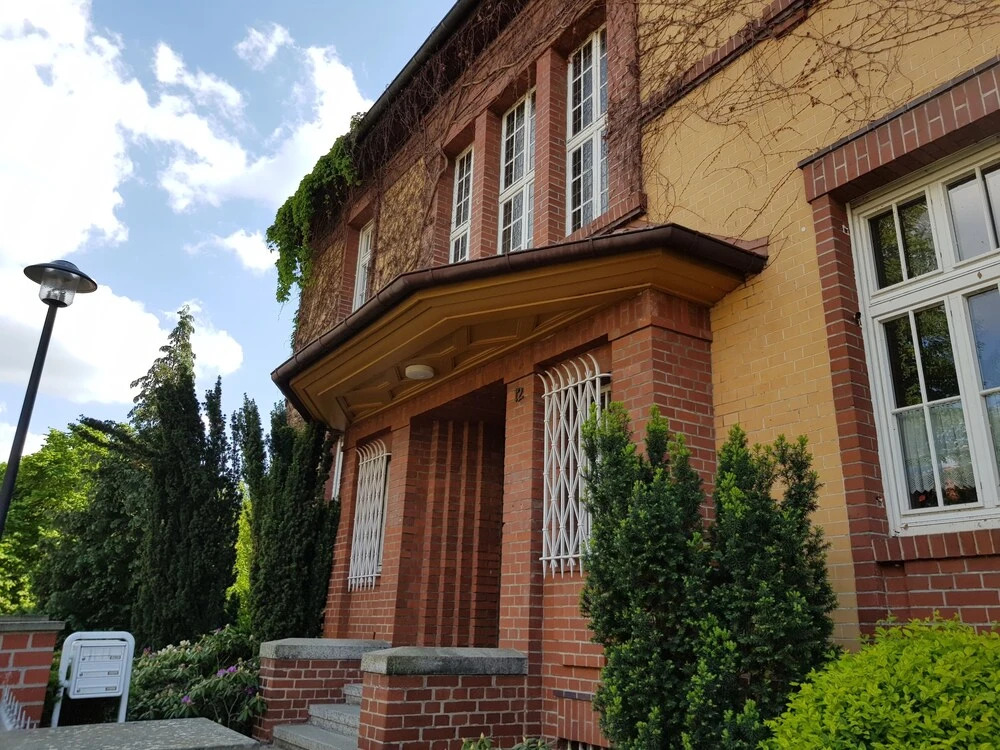 Ressel Mansion
