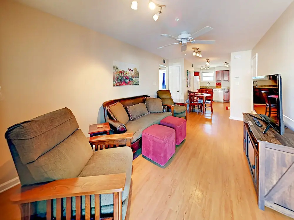 East Bolton Duplex Unit A 2 Bedrooms 1 Bathroom Duplex
