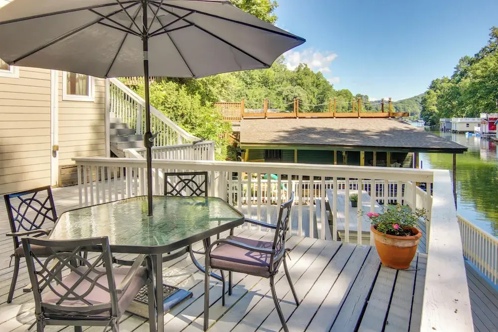 Hot Tub & Boat Dock: Lovely Lake Lure Retreat