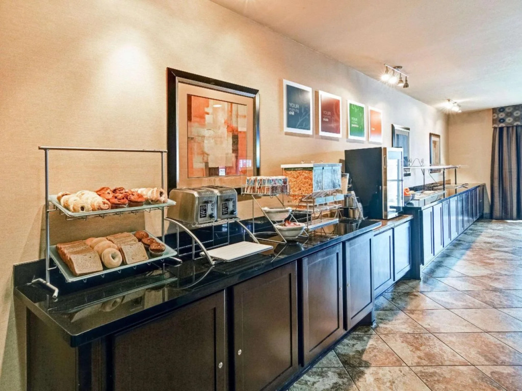 Comfort Suites Arlington - Entertainment District
