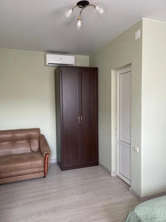 Guest house on Prospect Vladislava Ardzinba
