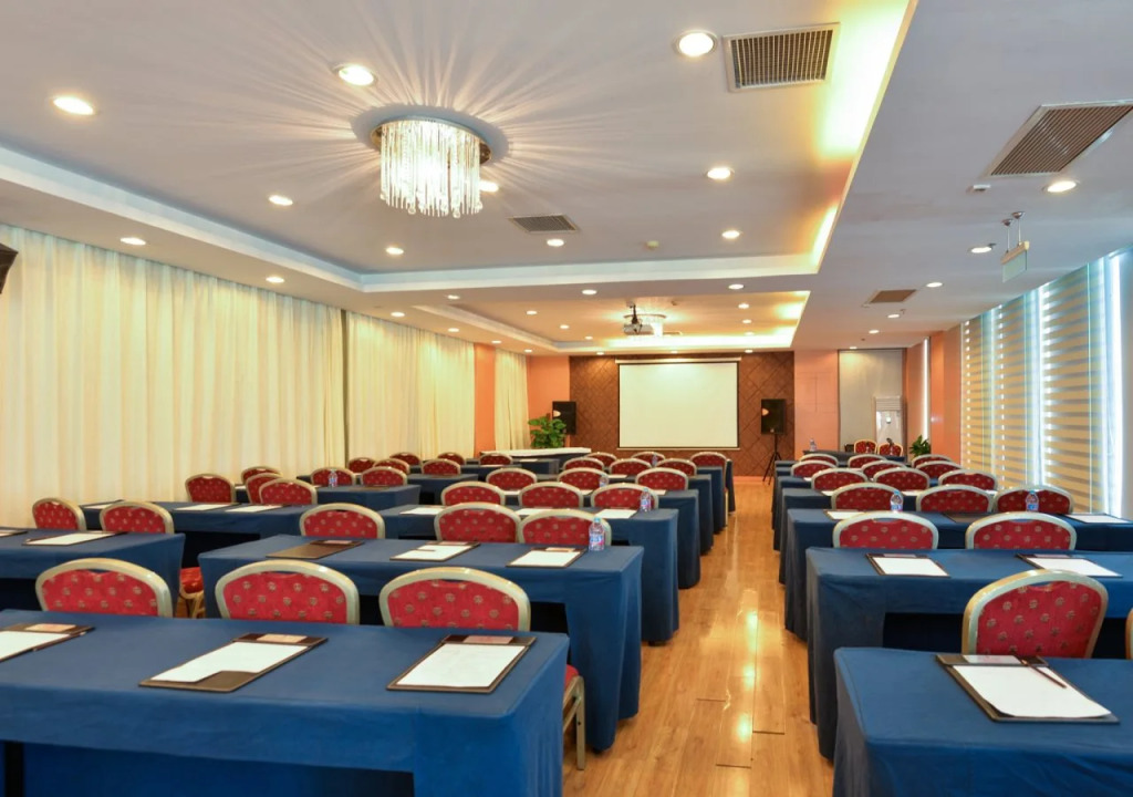 Отель Fairfield by Marriott Shanghai Pudong South