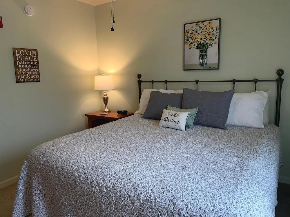 Cedar Lodge 102