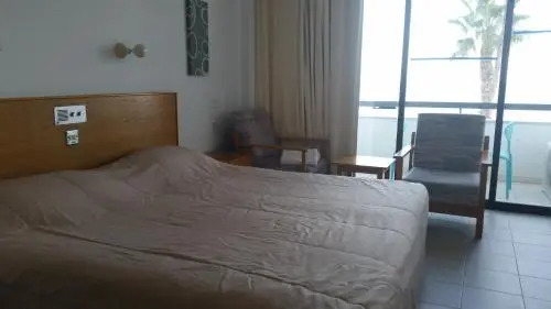 Les Palmiers Sunorama Beach Apartments