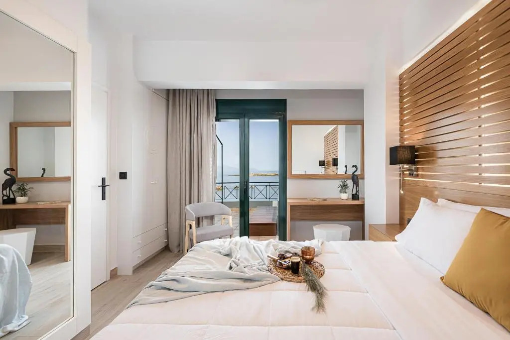 Elia Penthouse