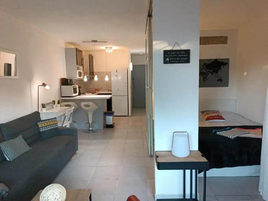 Le Corinthe studio apartment
