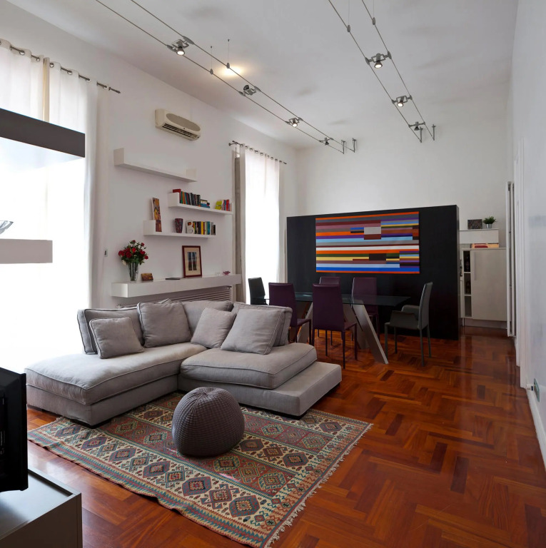 Elegant Apartment at Chiaia by Wonderful Italy