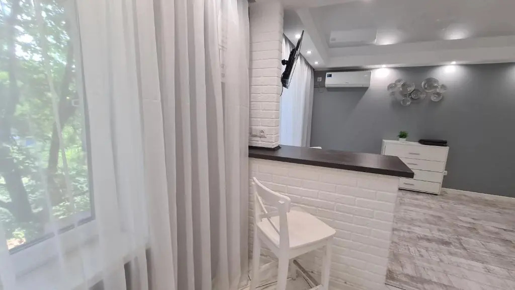 Apartaments on Metalurhiv 34