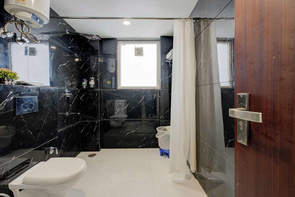 The Paras Studio Serviced Apartments