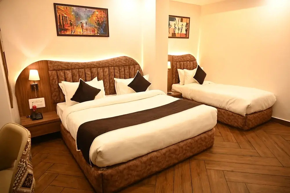 The Regal Crown By Ritya Hotels