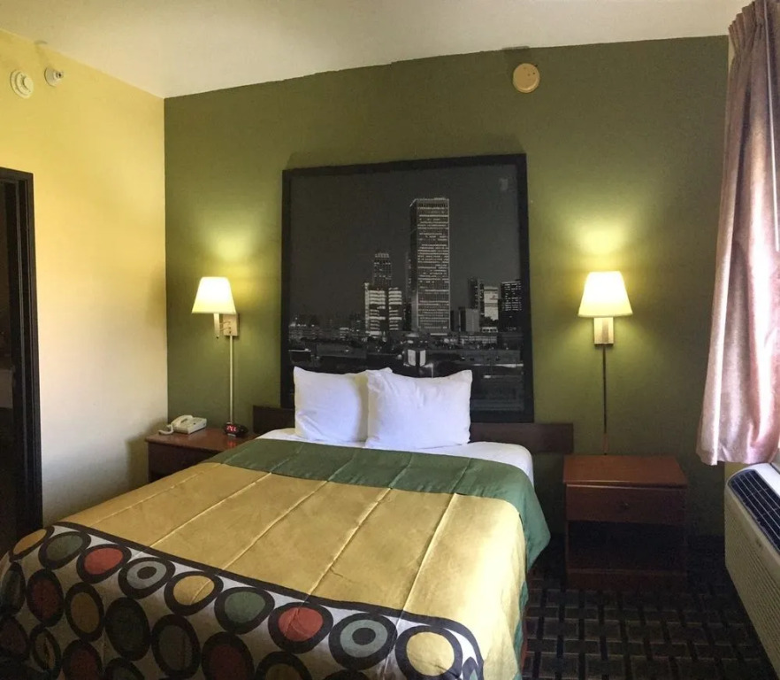 Super 8 Tulsa Ok
