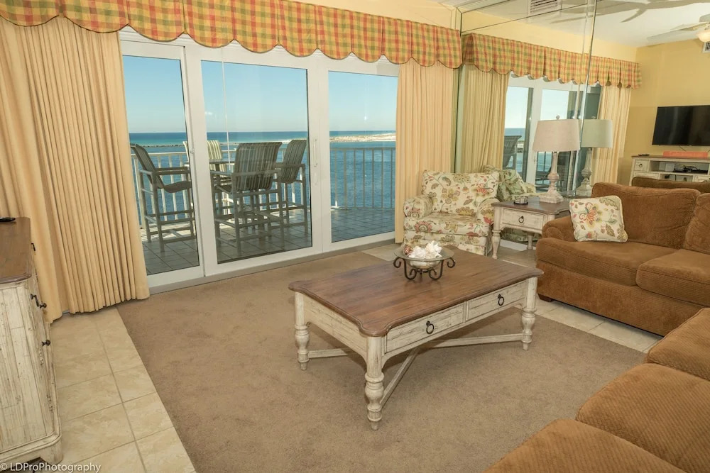 Waterview Towers 832 - 3 Br Condo