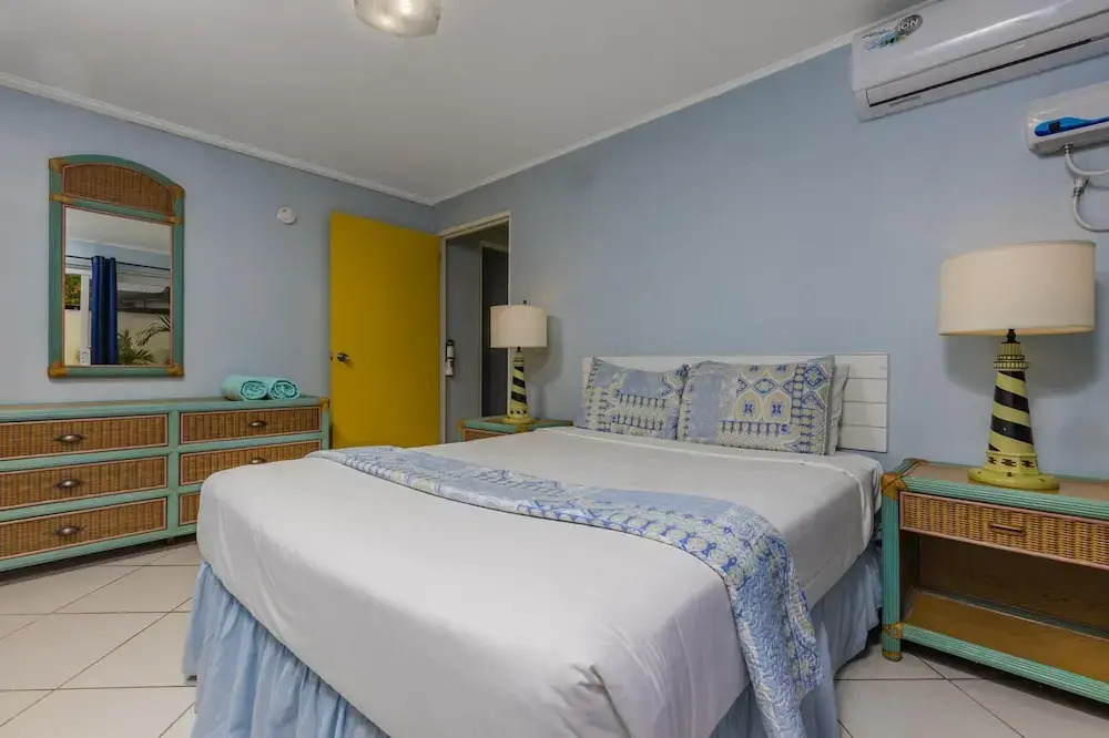 Spacious 7BR 6BA Villa 2 Pools Walktobeach