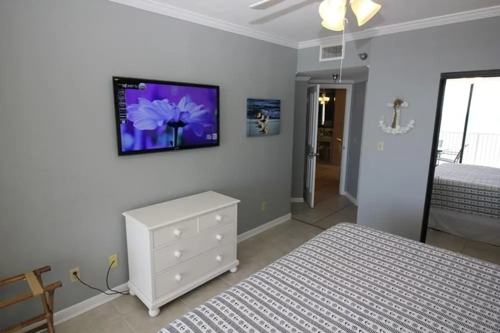 White Caps 1502 3 Bedroom Condo