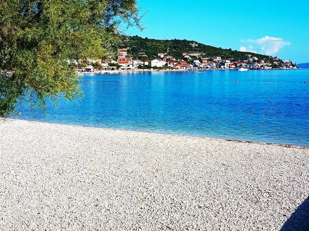 Neve - 30 m From sea - H