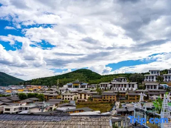 Shangri-La Yunbian View Homestay