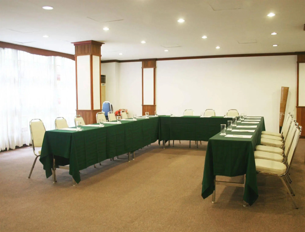 JL Bangkok Hotel