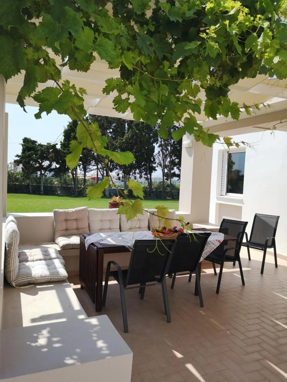 Villa Leonidas