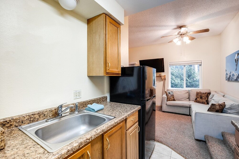 36sll Pet Friendly - Economical, Kitchen - Sleep 5