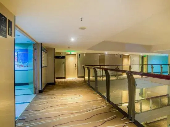 City Comfort Inn Hotel (Liuzhou Five Star Pedestrian Street Zhonghuan Building)