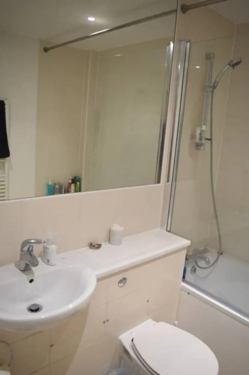 Spacious 1 Bedroom Apartment in Bermondsey