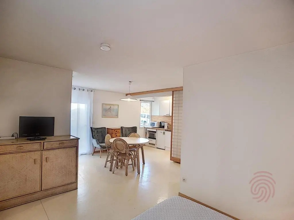 Appartement Lamalou-les-Bains, 1 pièce, 2 personnes - FR-1-451-67