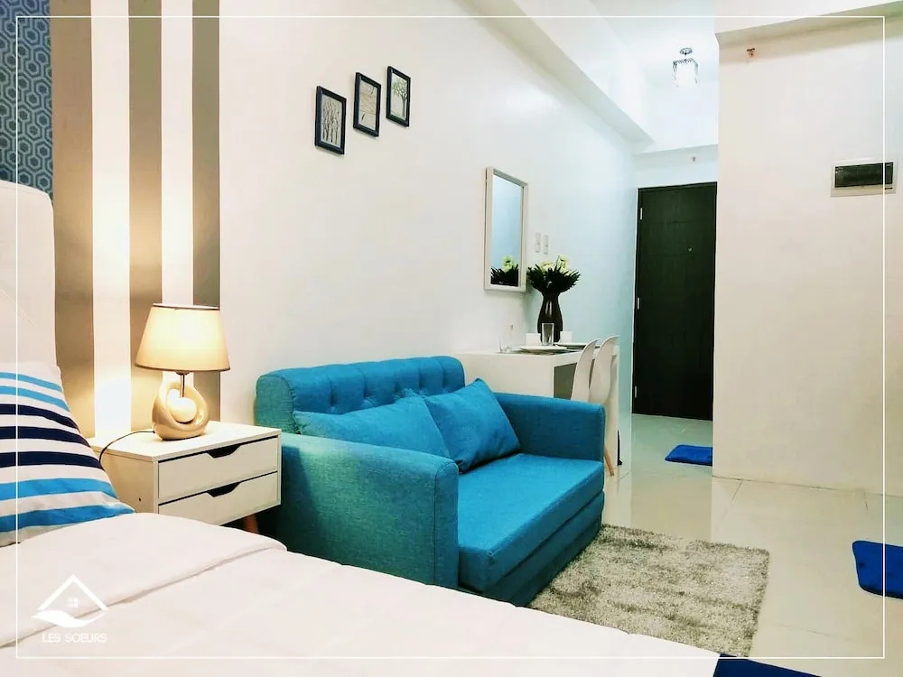 Les Luxe Rooms - Symphony Tower 2