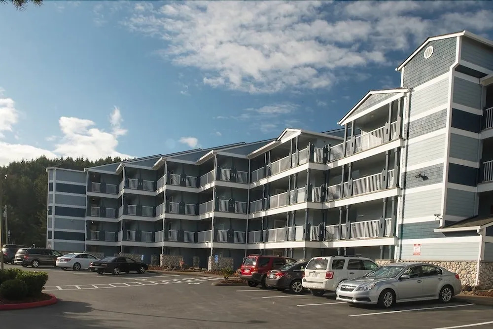 Waters Edge 302