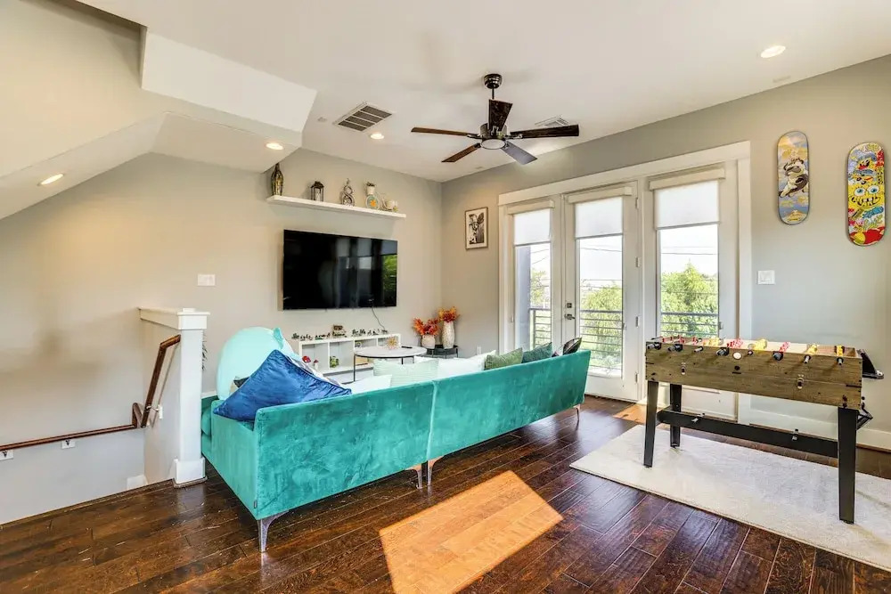 2 Mi to Dtwn: Modern Houston Home w/ Private Patio