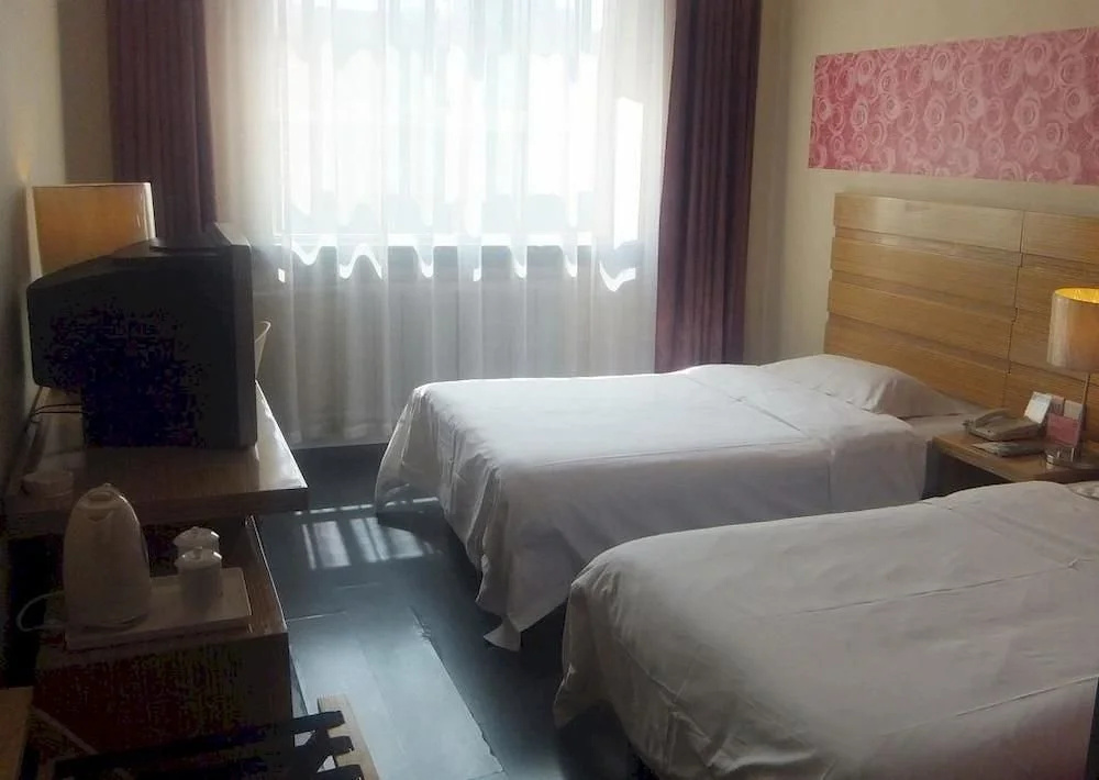 Super 8 Hotel Plaza North Road