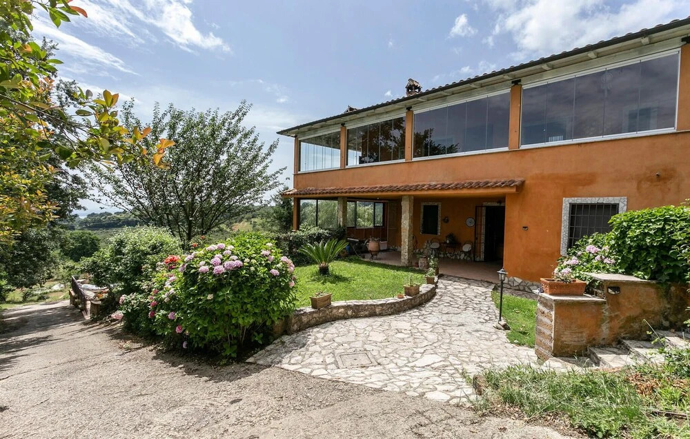 Nice Home in Bassano Romano With 4 Bedrooms, Outdoor Swimming Pool and Swimming Pool