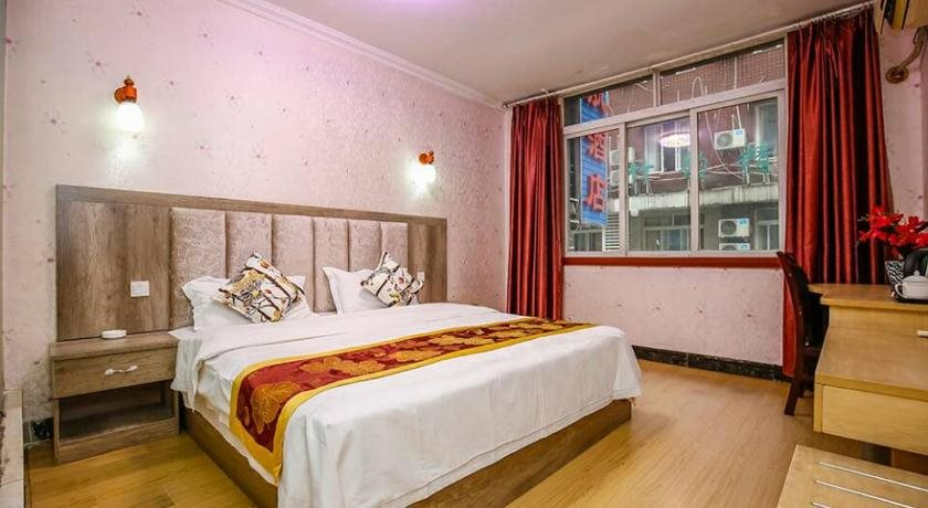 Yuhang Business Hotel