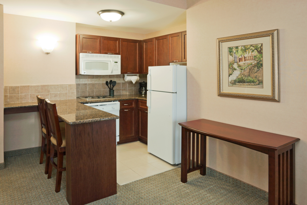 Staybridge Suites Oakville Burlington by IHG