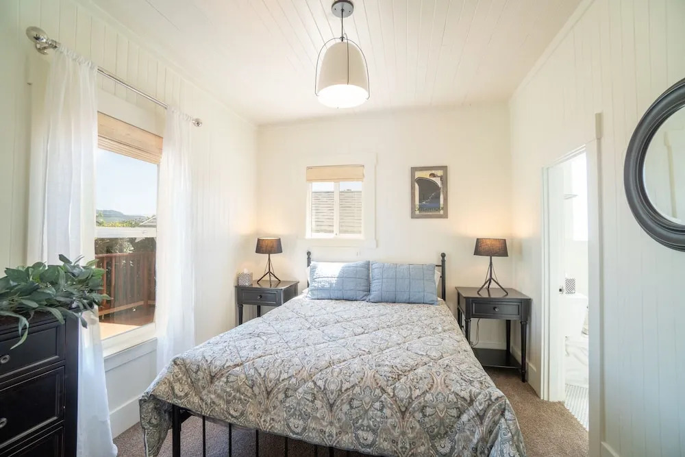 Salt House - 2 Br Home