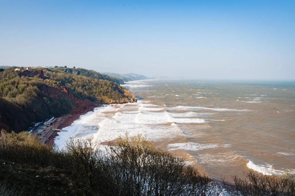 Lawsons Place - Family-friendly Apartment With Parking on Babbacombe Downs