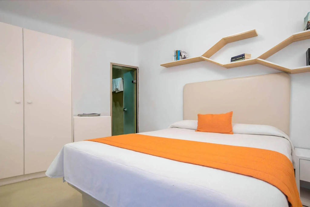 Sun Rocks Boutique Hotel - Caldera View Suites & Sunset Dining Experience
