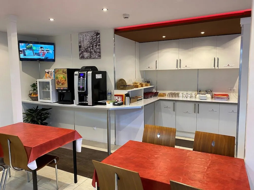 Fast Hotel Brie-Comte-Robert