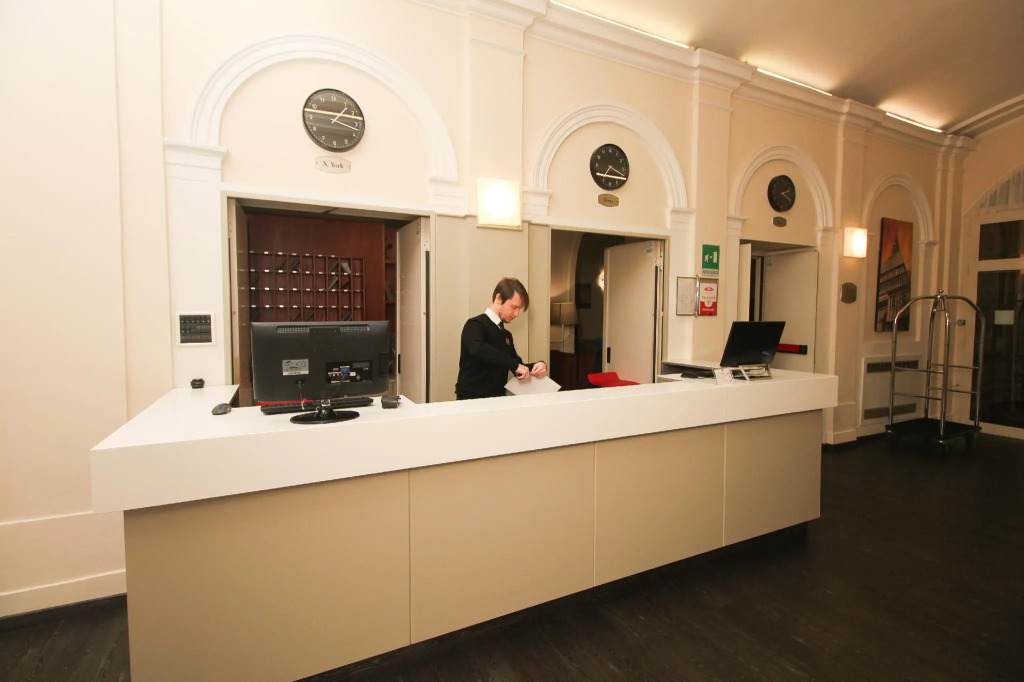 Hotel Urbani