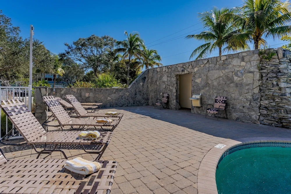~the Bonita Paddle Efficiency~ Your Home Away From Home In Paradise 1 Bedroom Condo by RedAwning